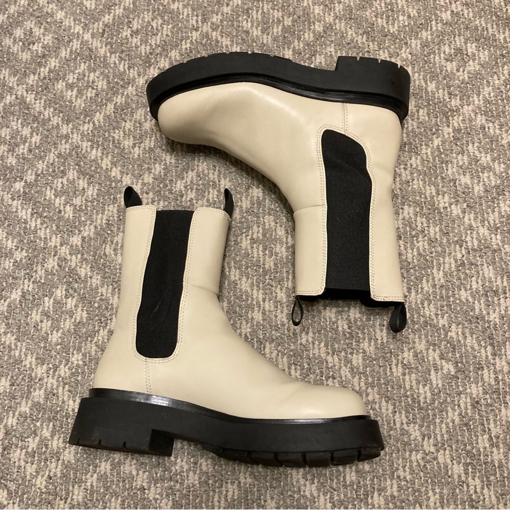 H&M Chelsea Boots